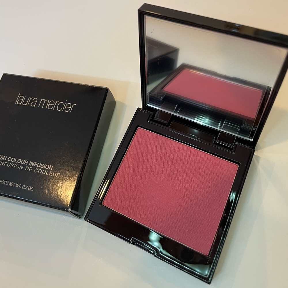 Laura Mercier 
Blush Colour Infusion